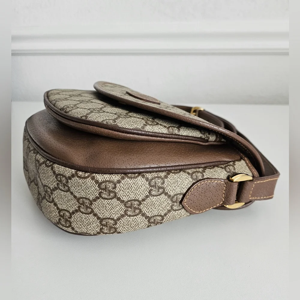 Gucci GG Supreme Small Rounded Crossbody Bag - Picture 4 of 10